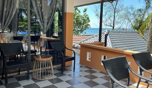 Family Studio Suite, Beach View