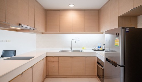 One Bedroom with Kitchen and Pool