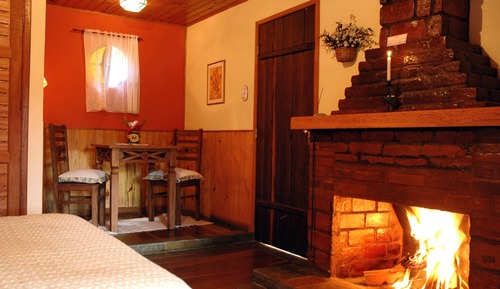Romantic Double Room (Chalé Camélias)