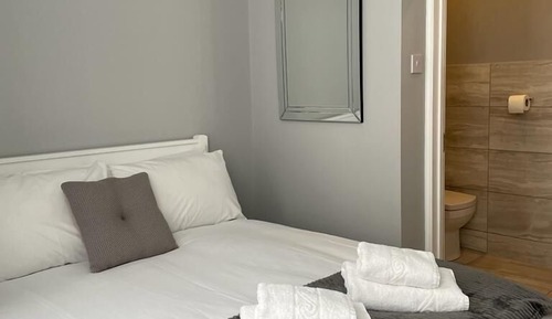 Standard Double Room, Ensuite