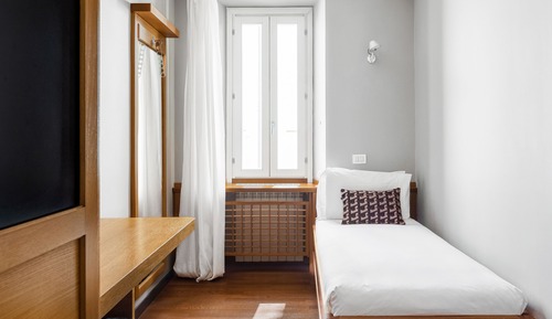 Large 2 Bedroom Apartment