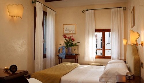 Classic Double or Twin Room