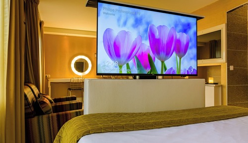 Luxury Suite (Millionaire)
