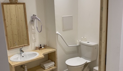 Standard Single Room, Accessible (Chambre Standard PMR)