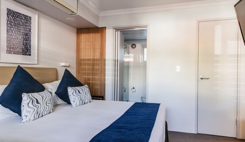 One Bedroom Apartment