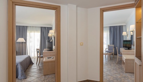 Family Suite, 2 Bedrooms, Garden View