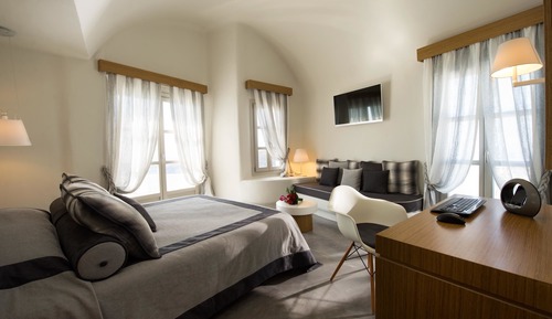 Honeymoon Suite