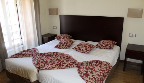 Twin Room (2)