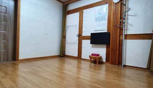 Room (Hae-Oh-Reum)