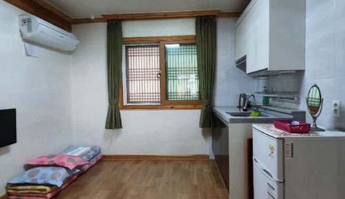 Room (Moo-Goong-Hwa)