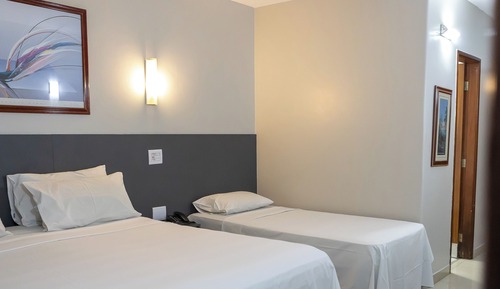 Deluxe Room (King)