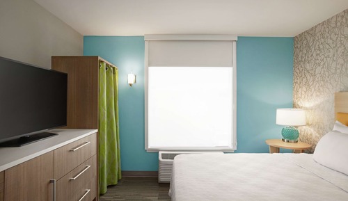 Suite, 1 Queen Bed, Accessible (Hearing)