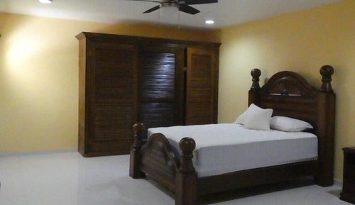 Apartment (2 Bedrooms)