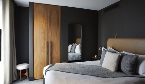 Apartment (Aldgate)