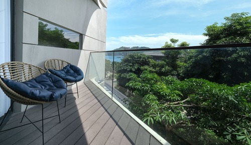 The Horizon Hill View