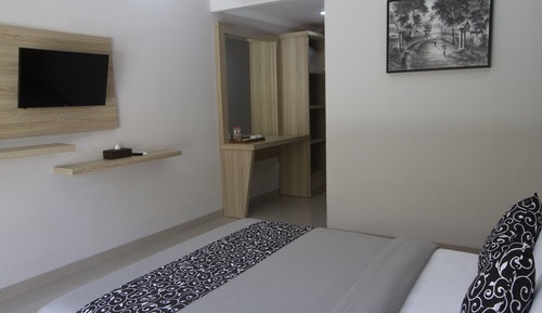 Standard Room, 1 Queen Bed