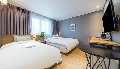 Deluxe Twin Room