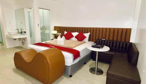 Romantic Studio Suite