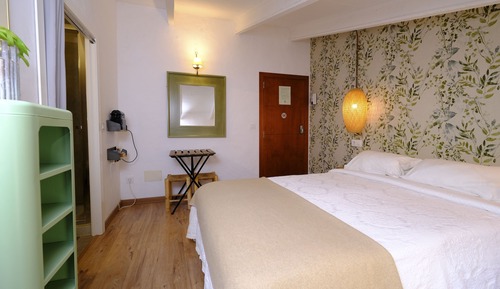 Double or Twin Room (4)