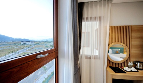 Deluxe Twin Room, City View