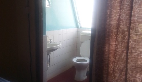 Comfort Room, Balcony