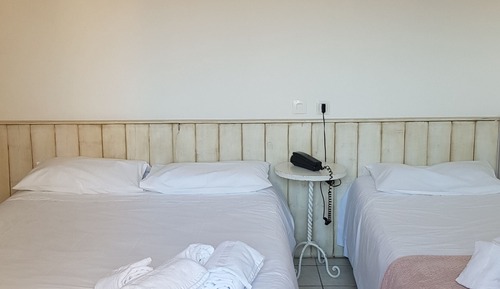 Triple Room (Mer)