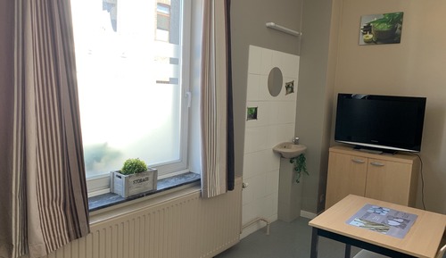 Single Room (Zen)