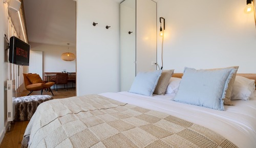 Apartment (2 Bedrooms)