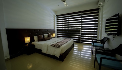 Deluxe Family room with Garden View