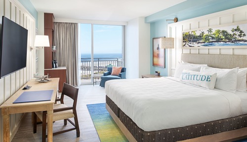 Deluxe Room 1 King Bed Partial Ocean View with Balcony