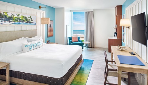 Deluxe Room, 1 King Bed Ocean View (No Balcony)