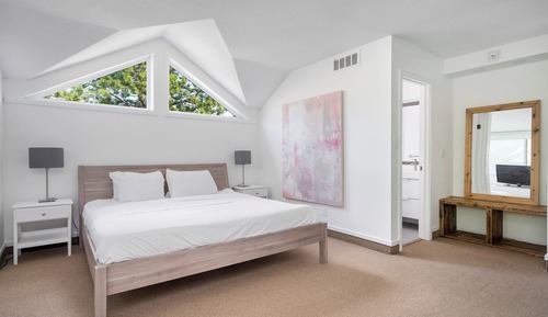 Deluxe Chalet, 3 Bedrooms (310 Cachet Crossing - Pet Friendly)