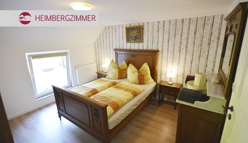Double Room, Shared Bathroom (Heimberg / Leinetal Room)