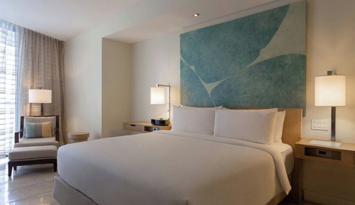 Deluxe Room, 1 King Bed, Sea View