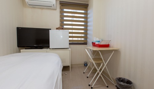 Long stay Single Room - 28 Nights