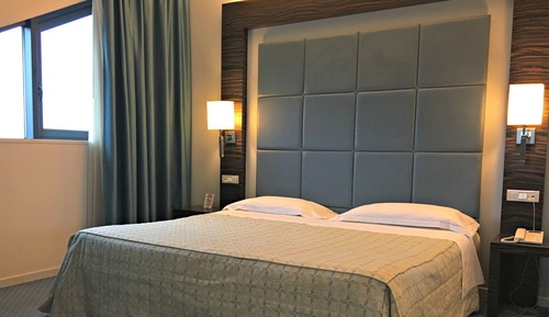 Double or Twin Room (free access to the gym)
