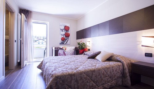 Comfort Double or Twin Room (with baby crib)