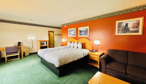 King Whirlpool Suites