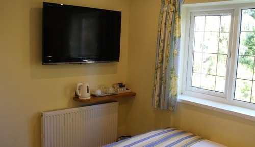 Double Room, Ensuite, Garden View (Small)