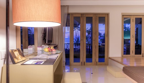 Deluxe Room, 1 King Bed, Ocean View