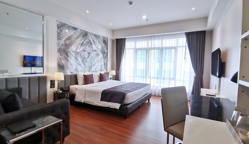 Premier Room