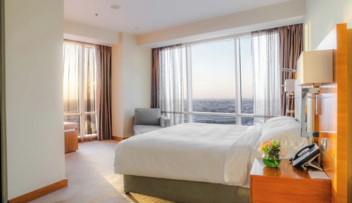 Suite, 1 Bedroom (Dining Area)