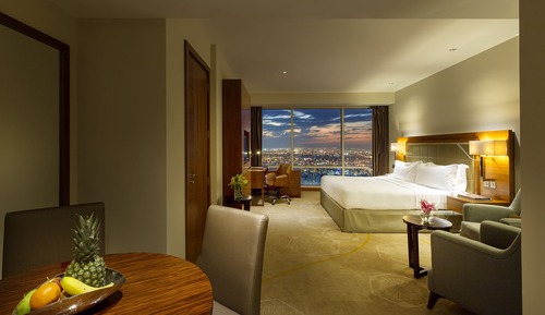 Junior Suite, 1 King Bed, Smoking, Kitchen (Dining Area)