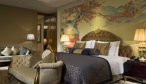 Classic Room, 1 King Bed, Club Lounge Access