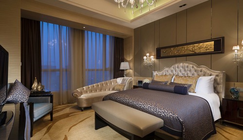 Classic Room, 1 King Bed, Club Lounge Access (Monument View)