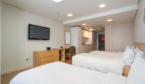 Deluxe Room, 3 Twin Beds, Non Smoking