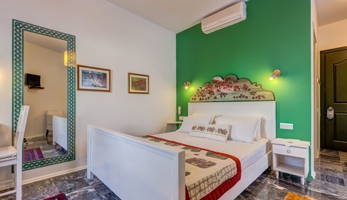 Double Room, Jetted Tub