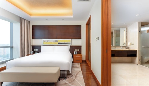 Suite, 1 Bedroom, Business Lounge Access (Dining)