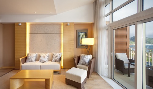 Grand Room, 1 King Bed, Balcony