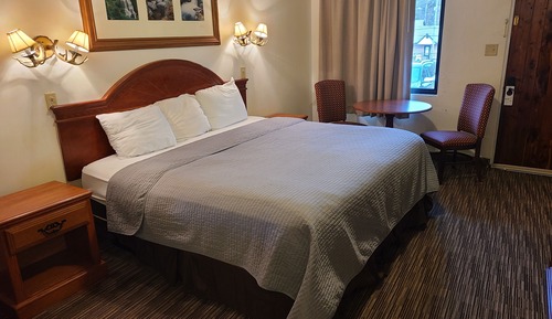Room, 1 King Bed (Appalachian)